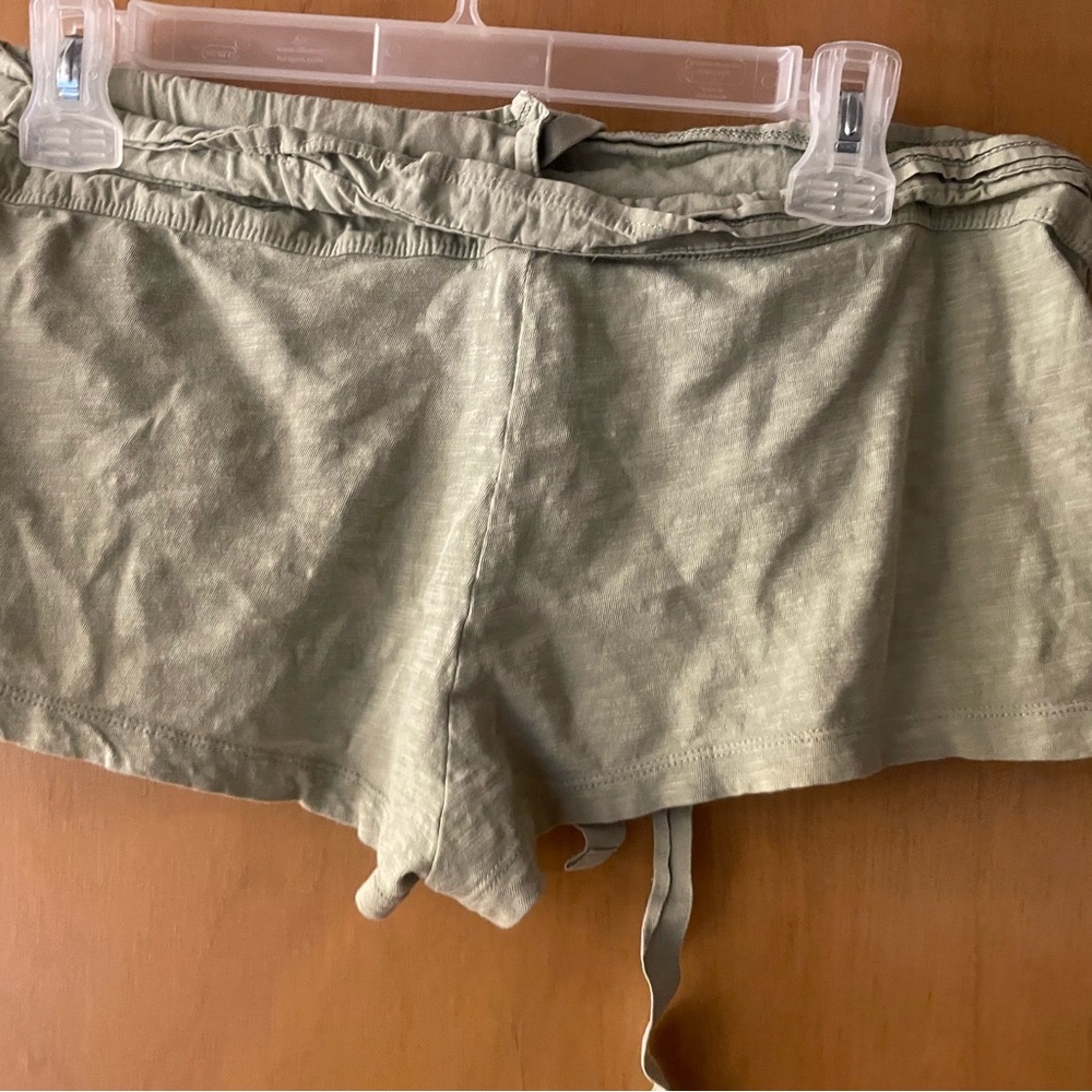 Ladies Roxy shorts - Picture 3 of 6